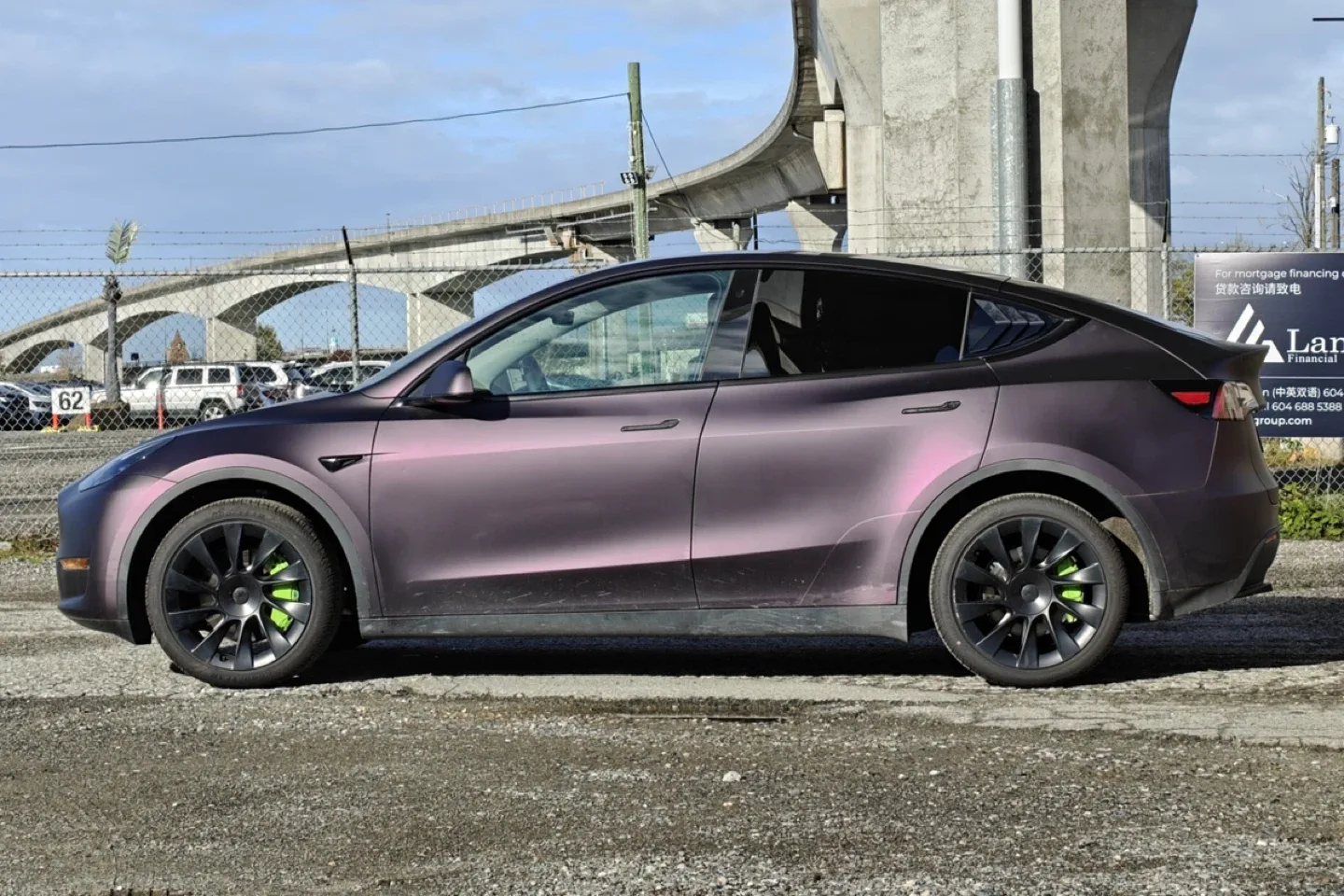 Tesla Model Y - Custom Colour image indicator(4)