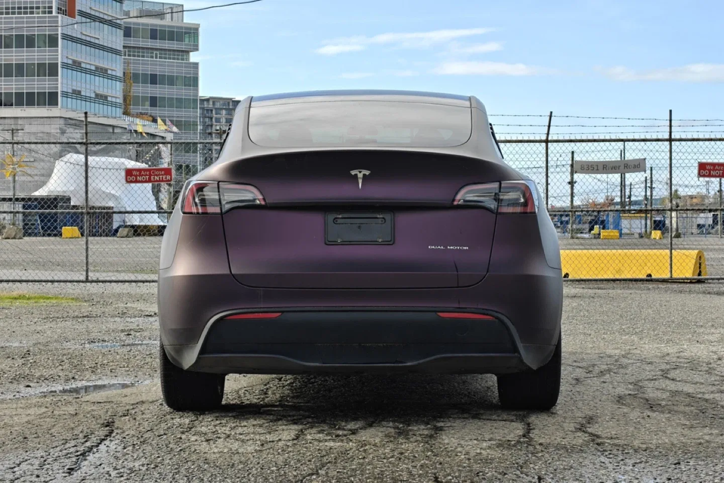 Tesla Model Y - Custom Colour image indicator(3)