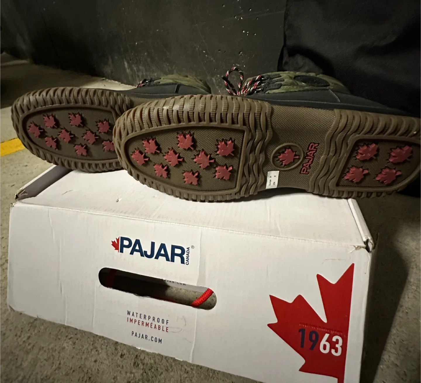 Pajar Waterproof Winter Boots Size 9 image indicator(3)