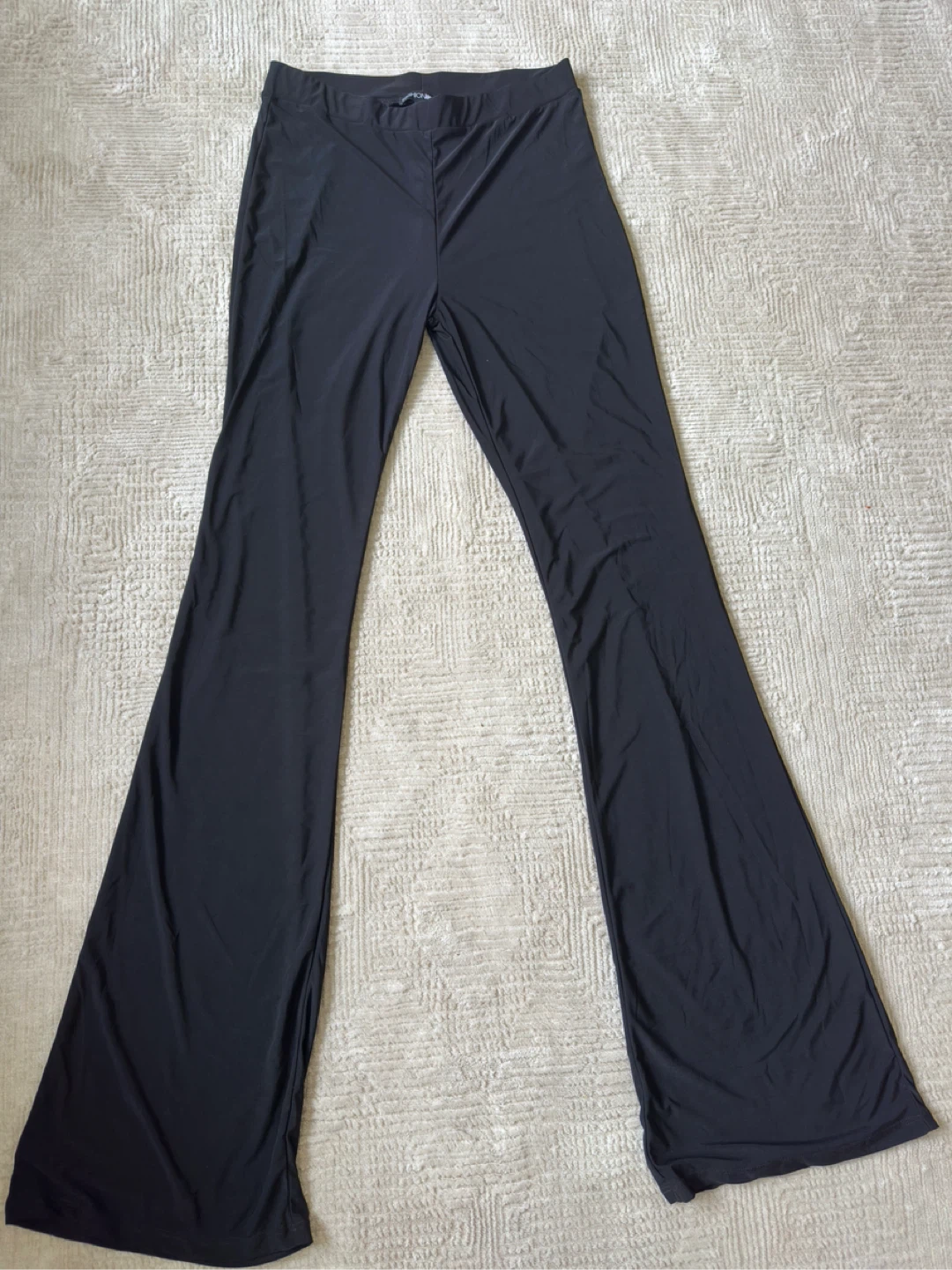 New Fashion Nova Black Flare Leggings - Size M