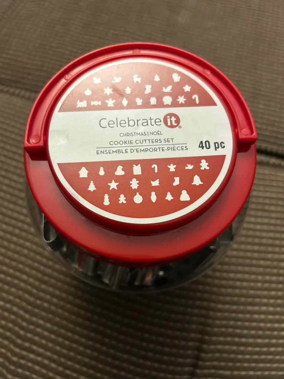 Holiday Theme Cookie Cutters - 40 Piece Set NEW image indicator(6)