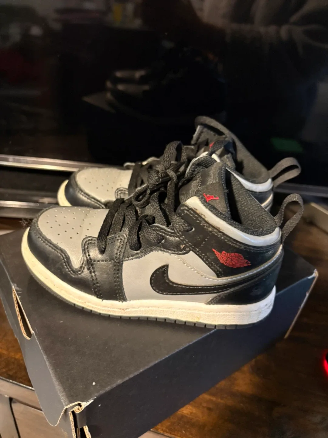 Nike Air Jordan 1 Mid Toddler Shoes - Size 9c thumbnail