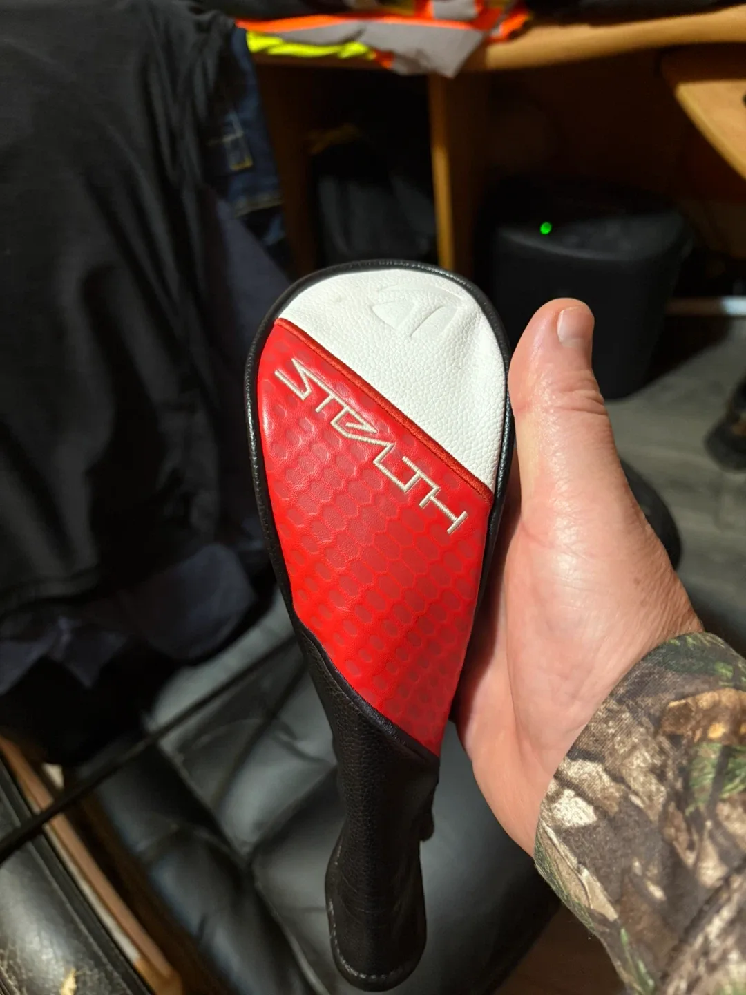 TaylorMade Rescue 3-18 Hybrid Golf Club image indicator(7)