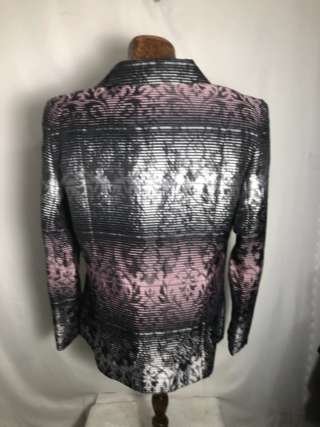 Women’s Blazer. Shiny Black,Pink,Silver. Size 10. - photo 2