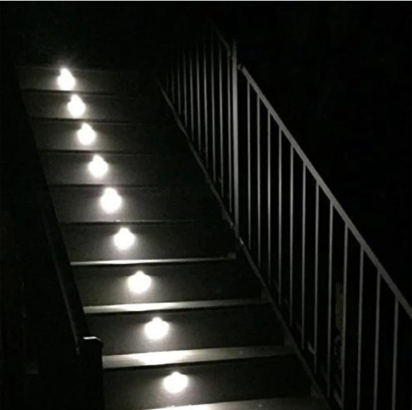 LED Deck Lights - Cool White image indicator(3)