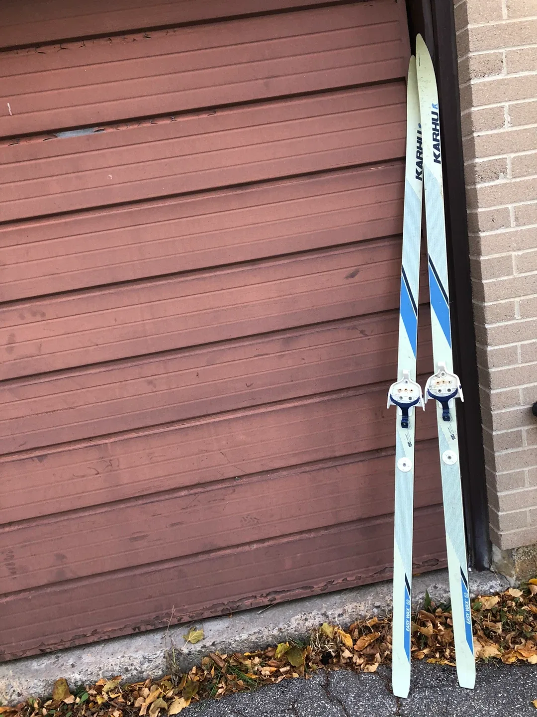 Karhu 190cm Skis thumbnail