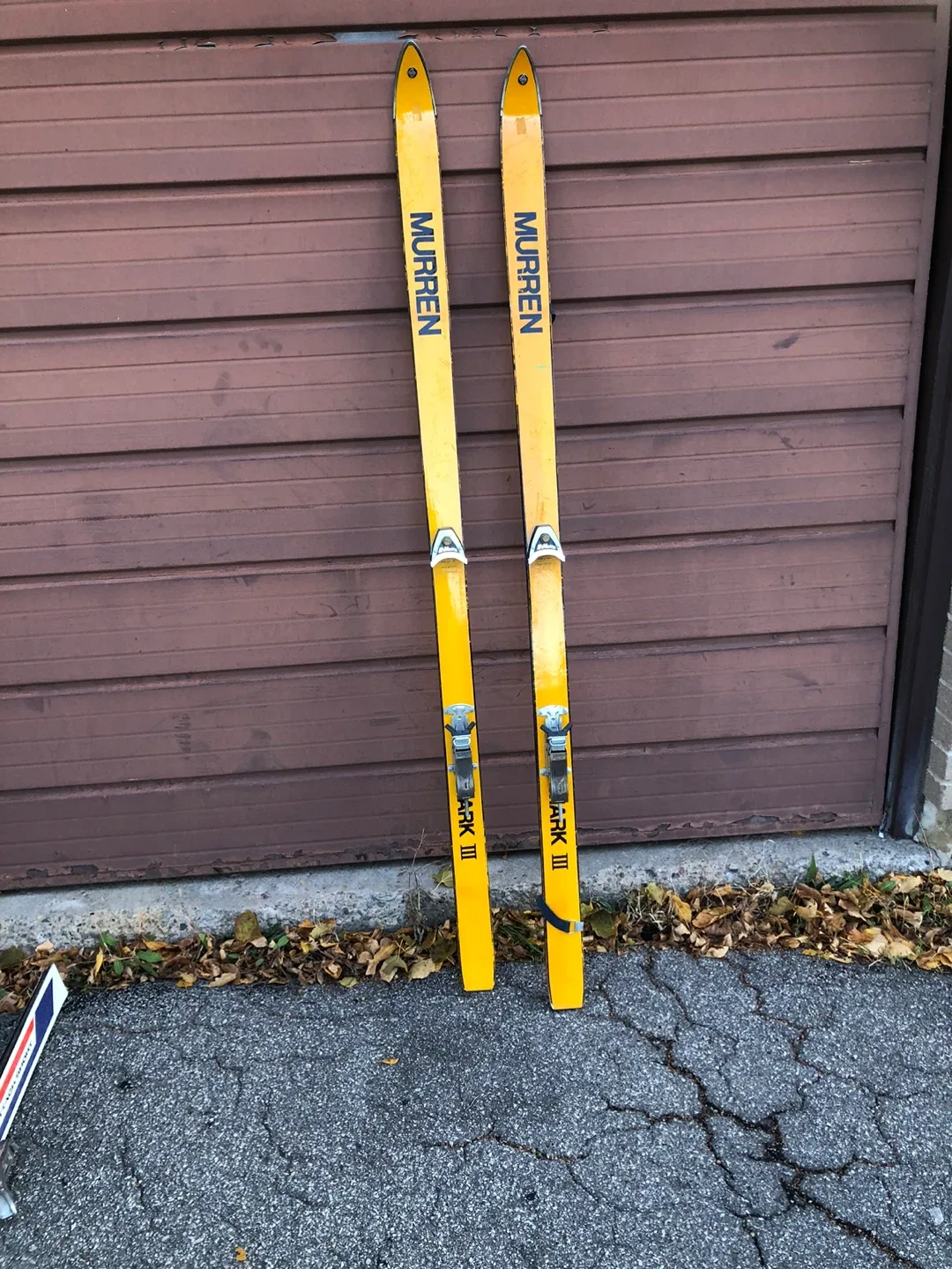 Vintage Murren Mark III Skis 67 inch thumbnail