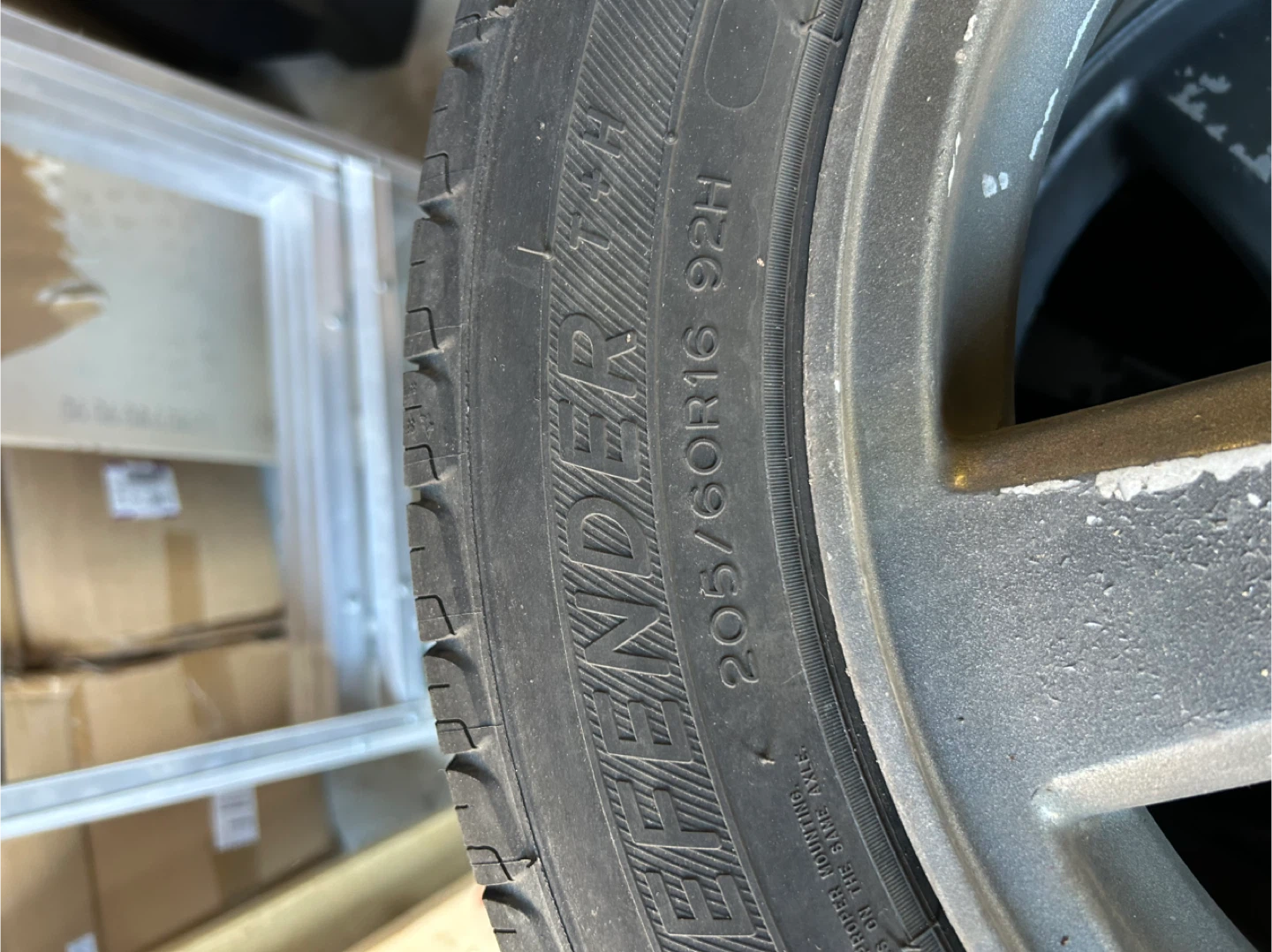 Michelin 205/60R16 Tires with rims- Set of 4 - photo 4