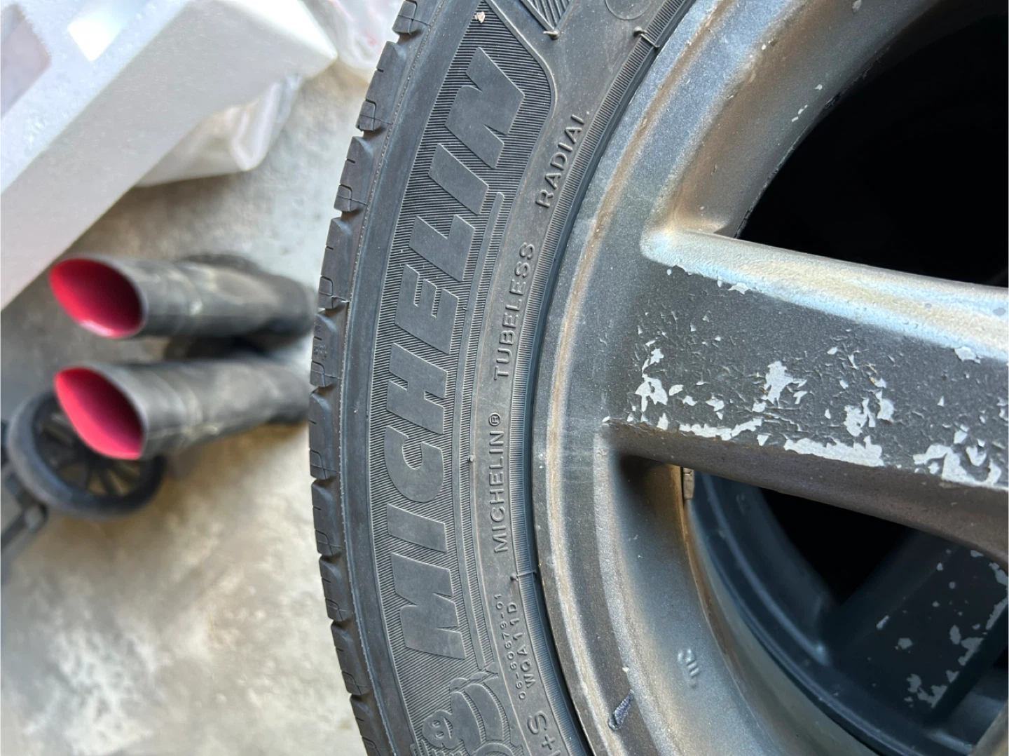 Michelin 205/60R16 Tires with rims- Set of 4 - photo 2