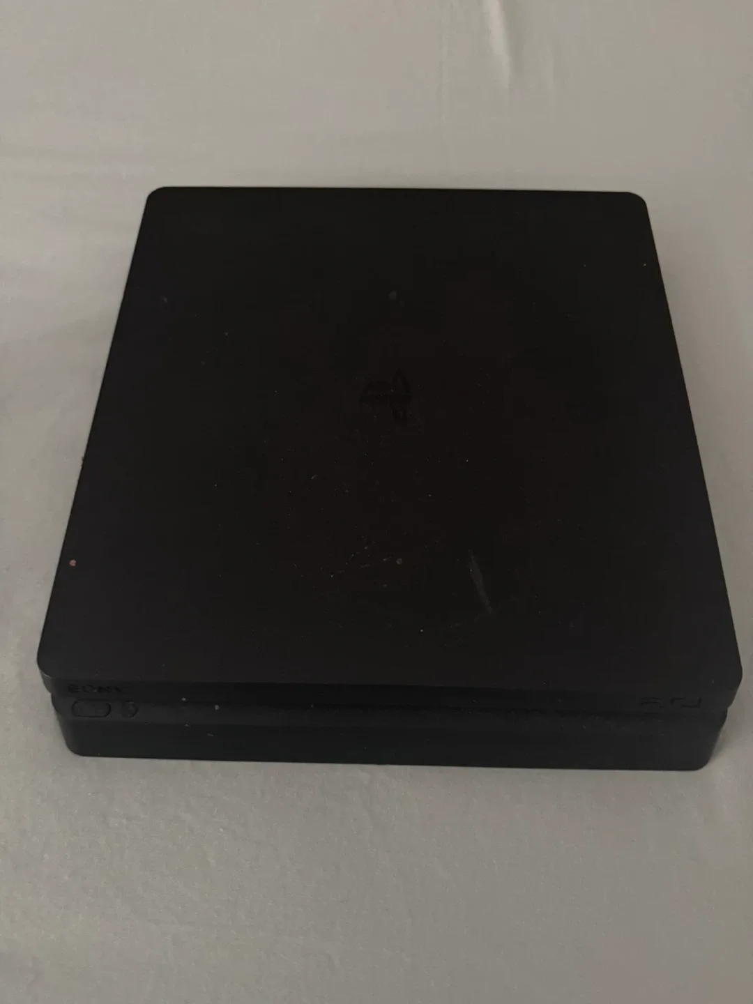 PlayStation 4 Console with 2 Controllers image indicator(2)