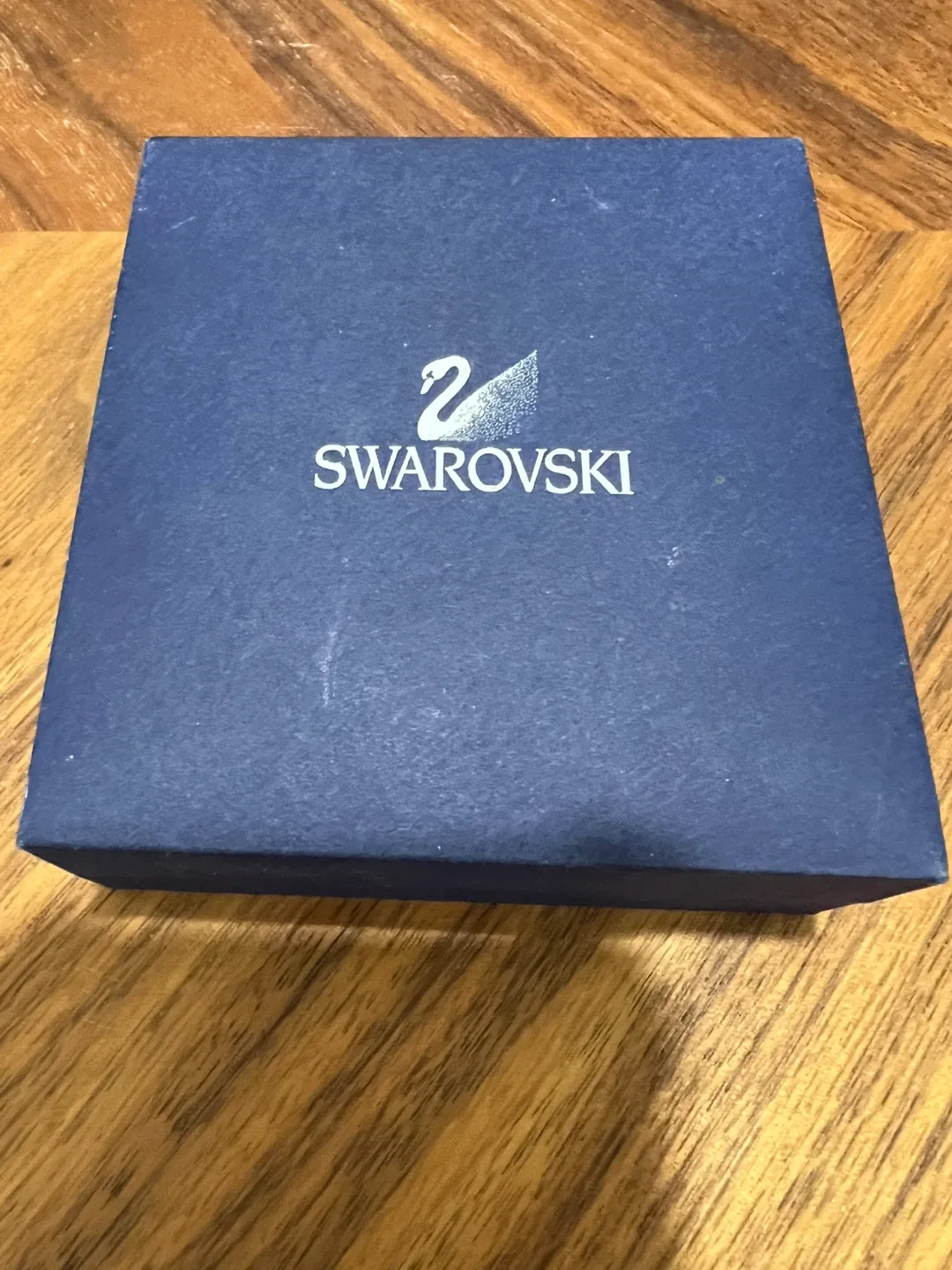 Costume jewelry Earrings with swarovski Box image indicator(4)