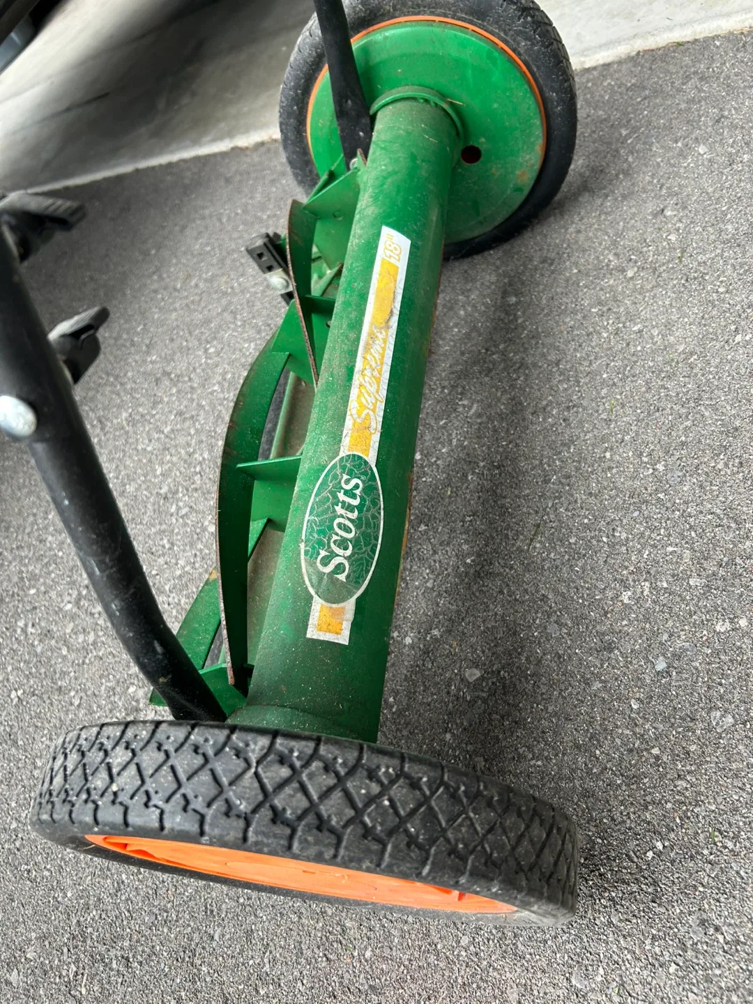 Scotts Suprema 18" Reel Mower image indicator(2)