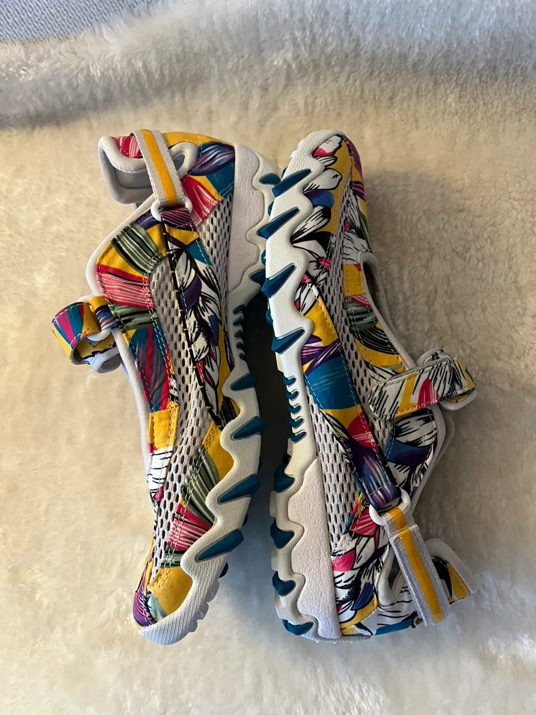 New Allrounder By Mephisto Floral Sneakers Women US Size 10.5 image indicator(2)