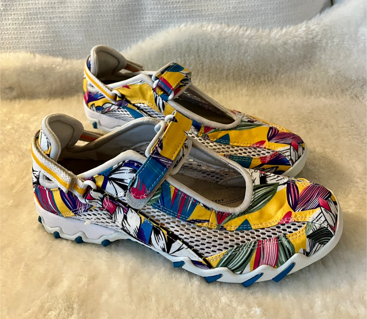 New Allrounder By Mephisto Floral Sneakers Women US Size 10.5