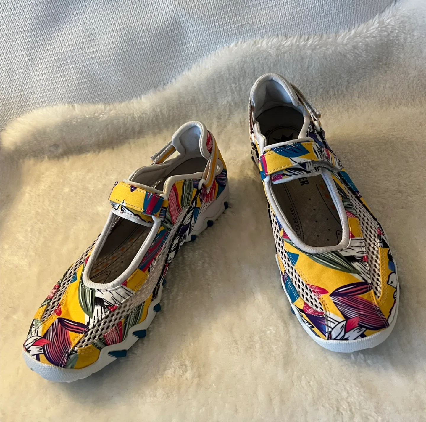 New Allrounder By Mephisto Floral Sneakers Women US Size 10.5 image indicator(10)