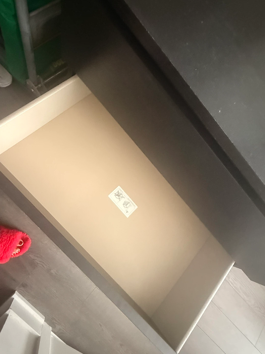 IKEA MALM dresser - photo 3