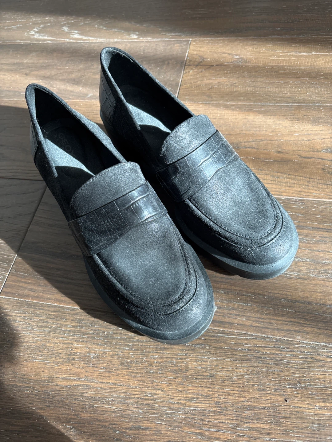 Geox Black Leather Loafers, Size 9- Brand New - photo 2