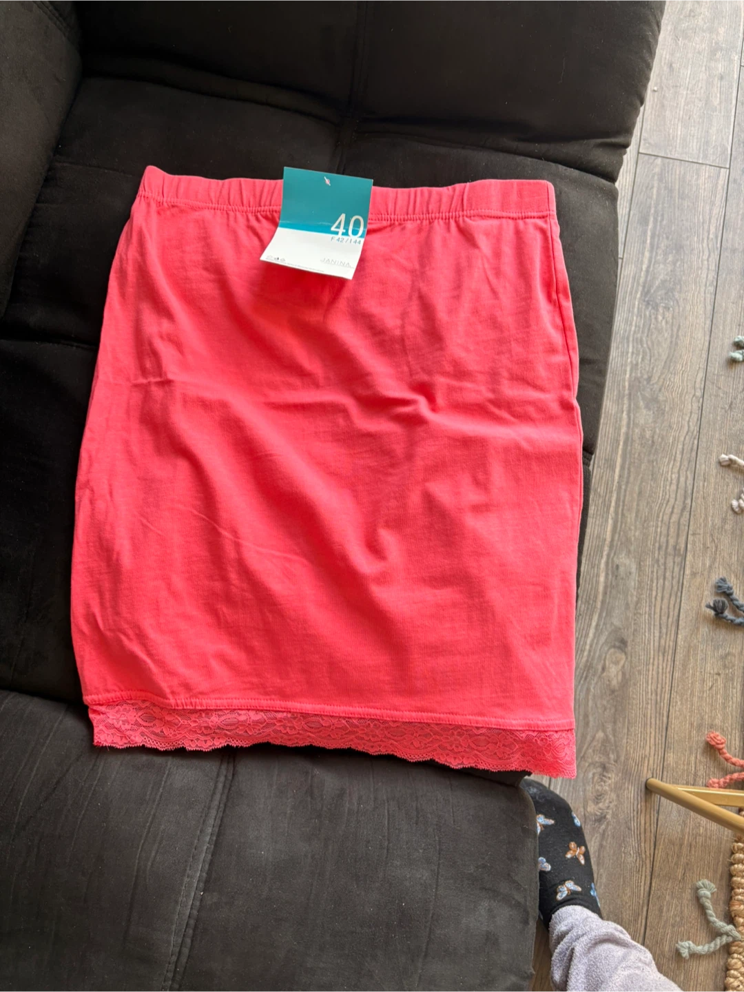 Brand newMarina Skirt, Size 40, Pink