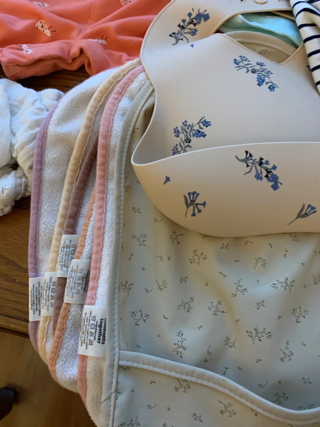 Baby Clothes Bundle - H&M, Gap, Topporters image indicator(3)