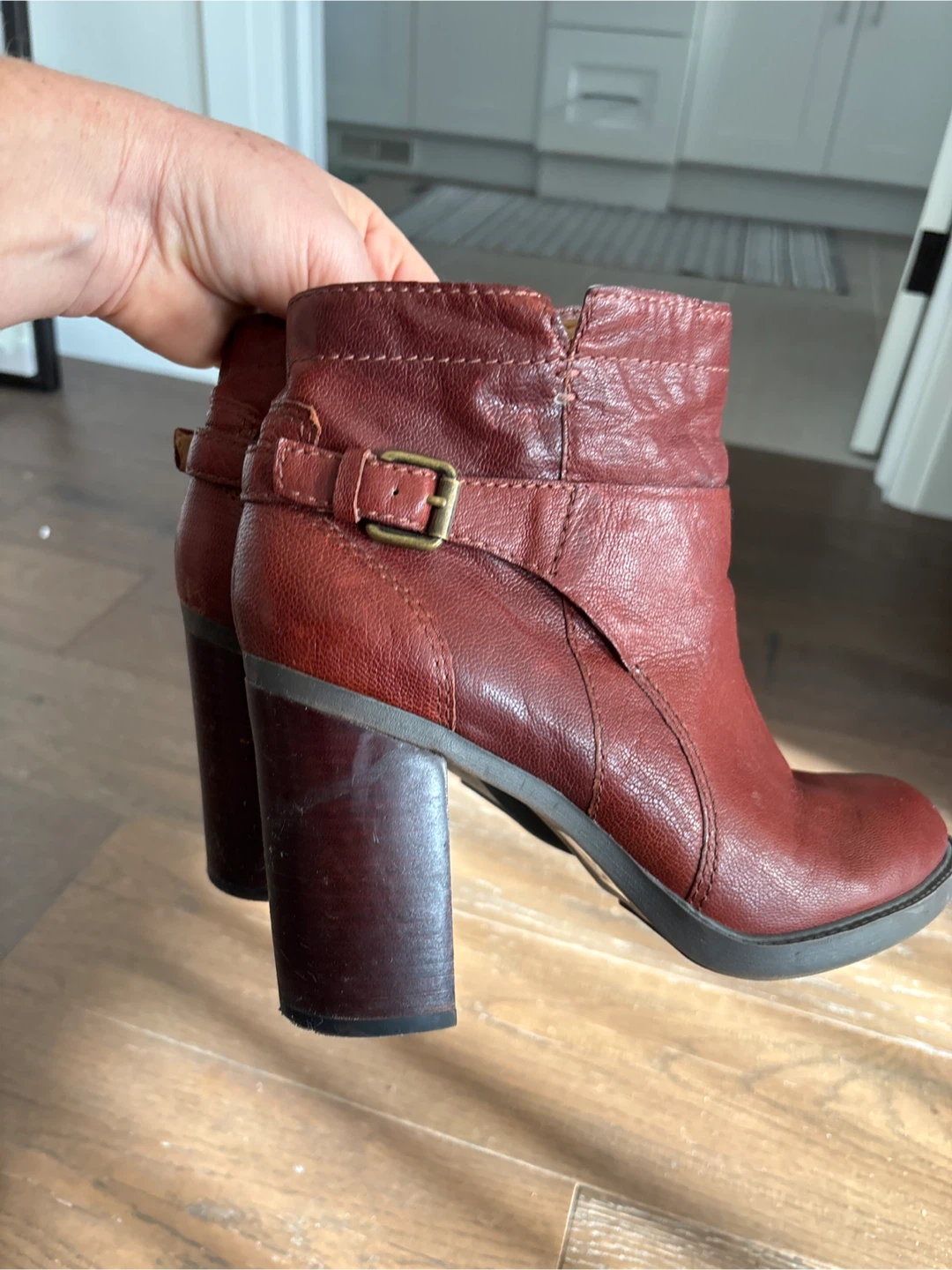 Vintage Foundry Leather Ankle Boots - Size 9M - photo 3