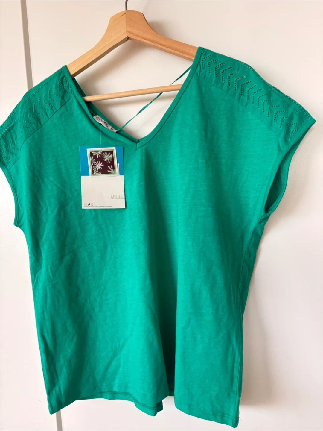 Brand new Green Top - Size M image indicator(2)