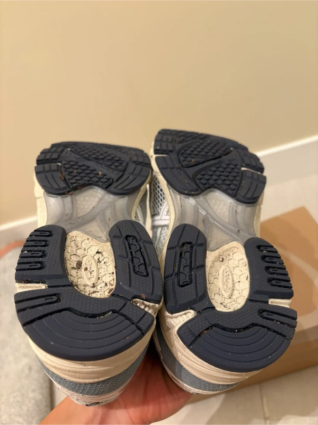 Asics Gel-DS Trainer 14, US 5 (Men's) image indicator(2)