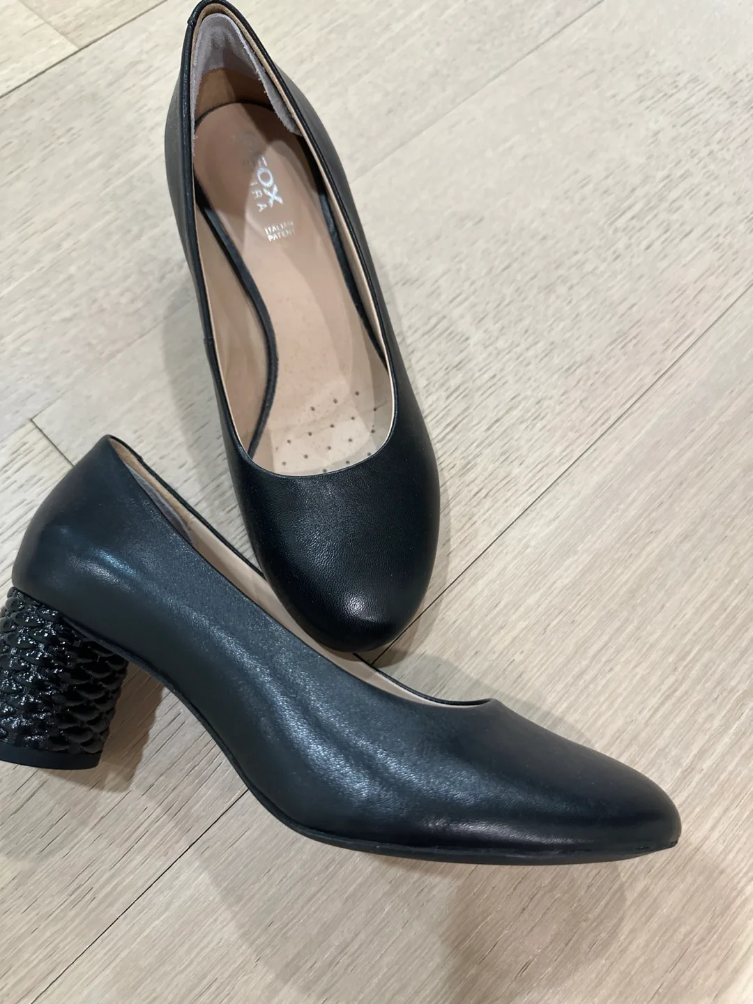 Geox Black Leather Heels image indicator(2)