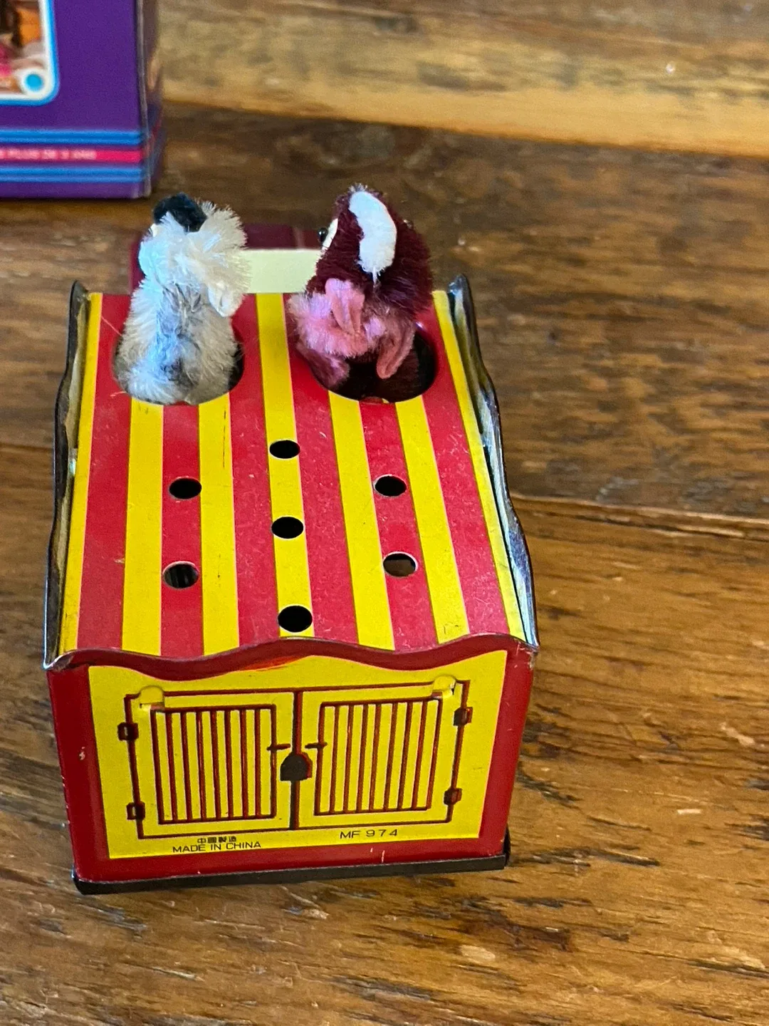 Made in China Tin Friction Toy Circus Car w/box image indicator(4)