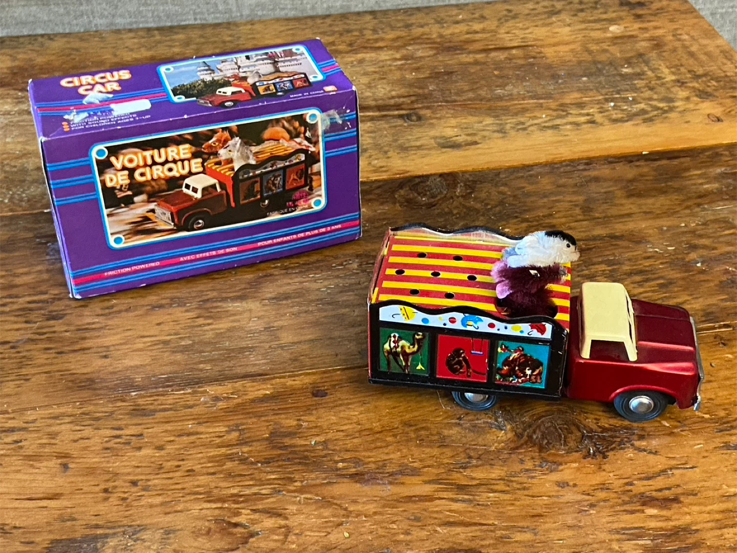 Made in China Tin Friction Toy Circus Car w/box