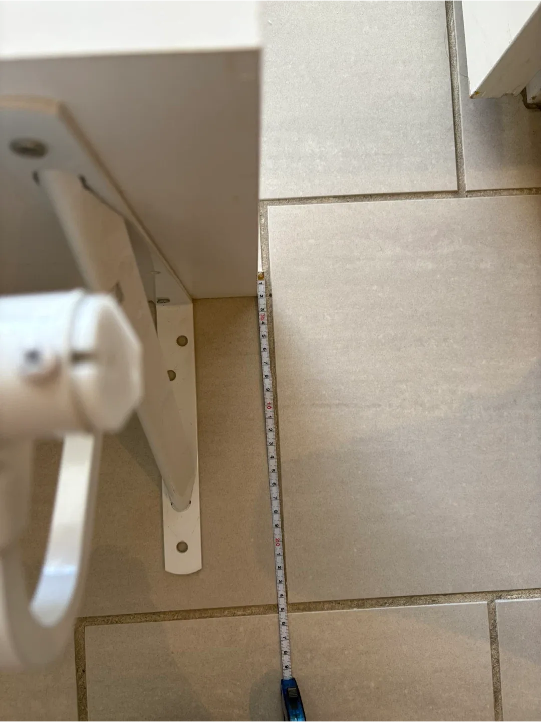 White Shelf with Hanging Rod - 80cm image indicator(3)