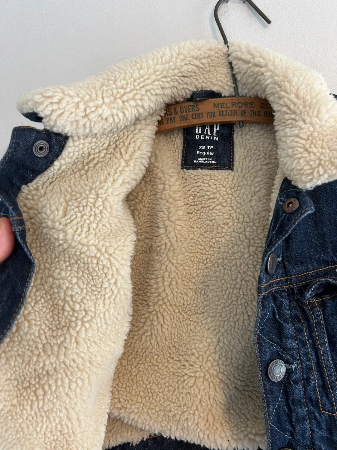 GAP Denim Jacket XS with Sherpa Lining image indicator(3)