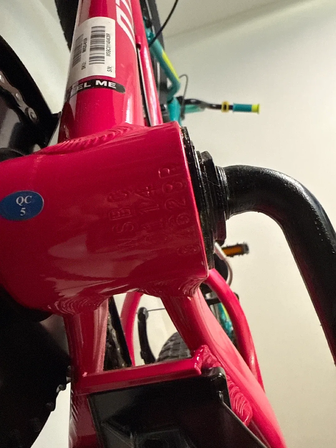 Specialized Kids Bike - Pink image indicator(3)