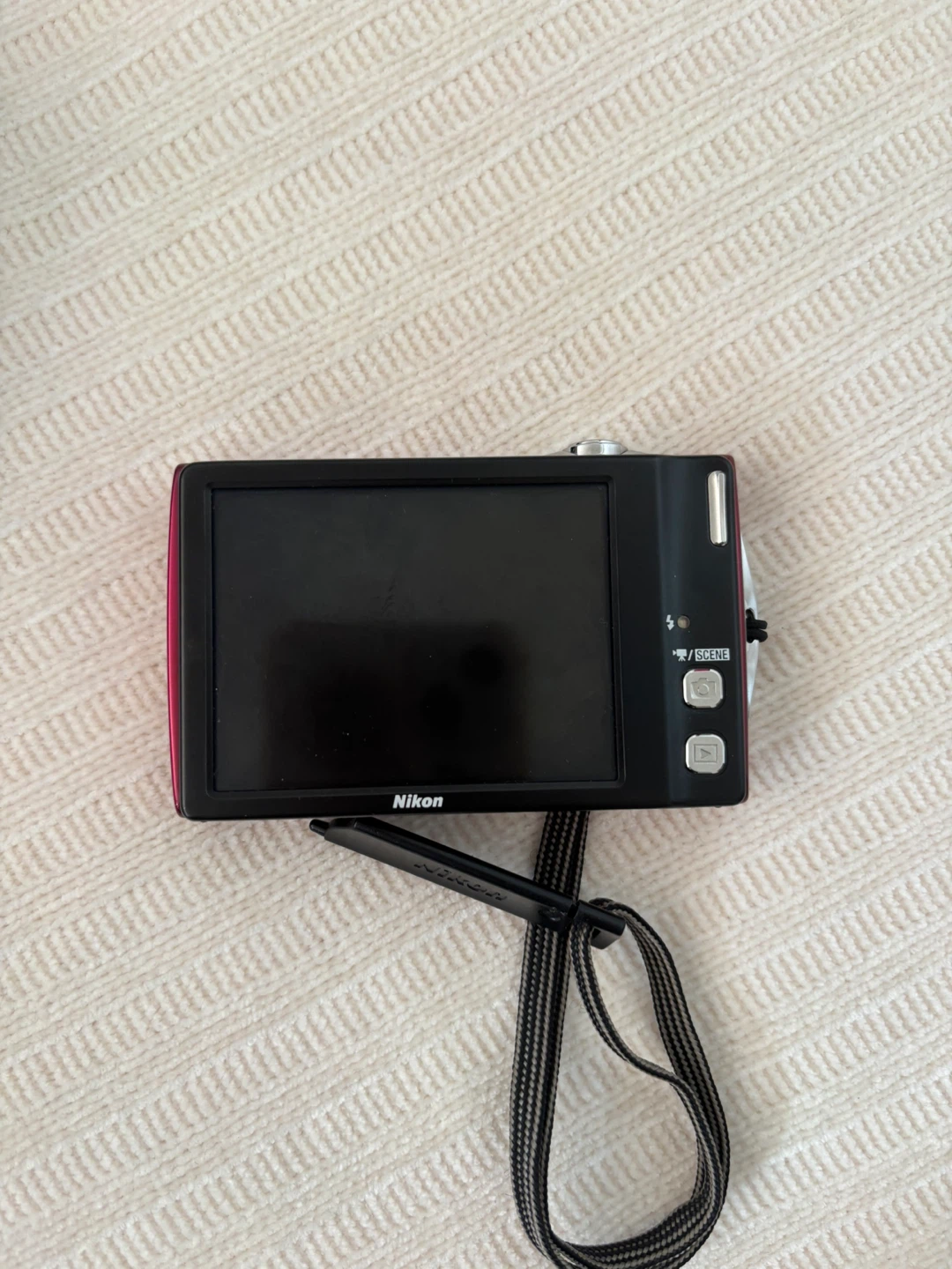 Nikon COOLPIX S4000 Digital Camera - photo 2