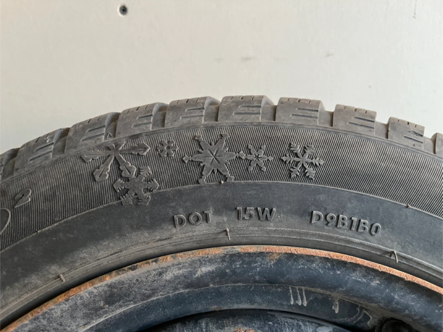 Winter 175 65 R15 Tires - Set of 4 on rims - photo 4