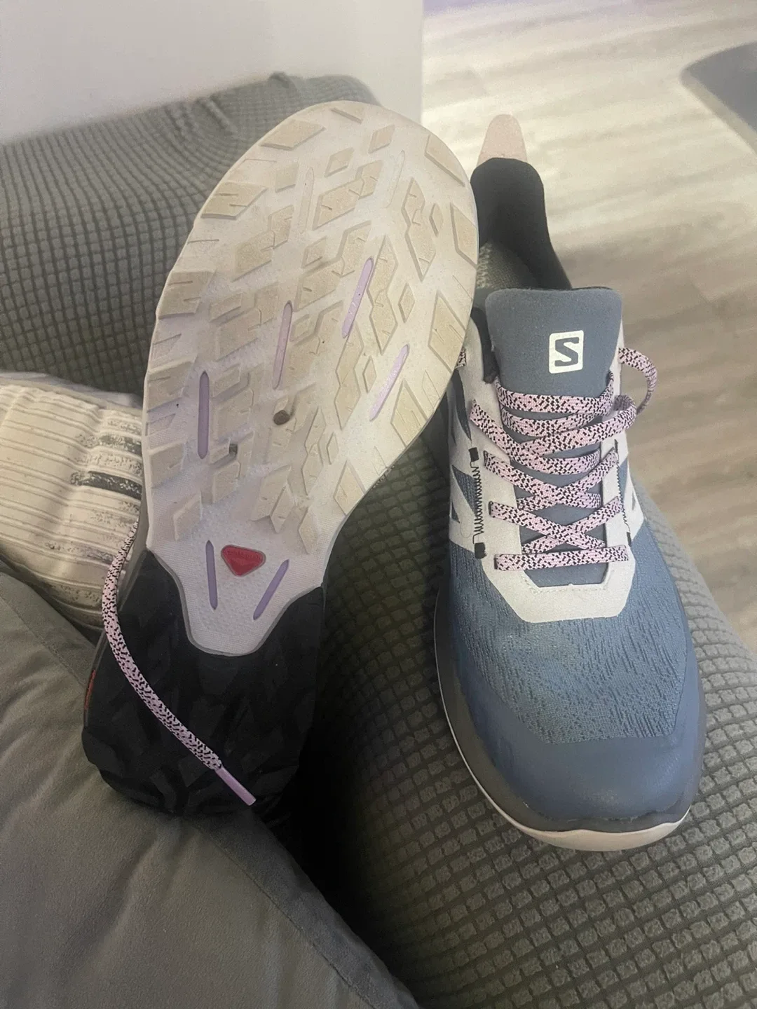 Salomon Women's Trail Running Shoes - Size 9.5 image indicator(3)