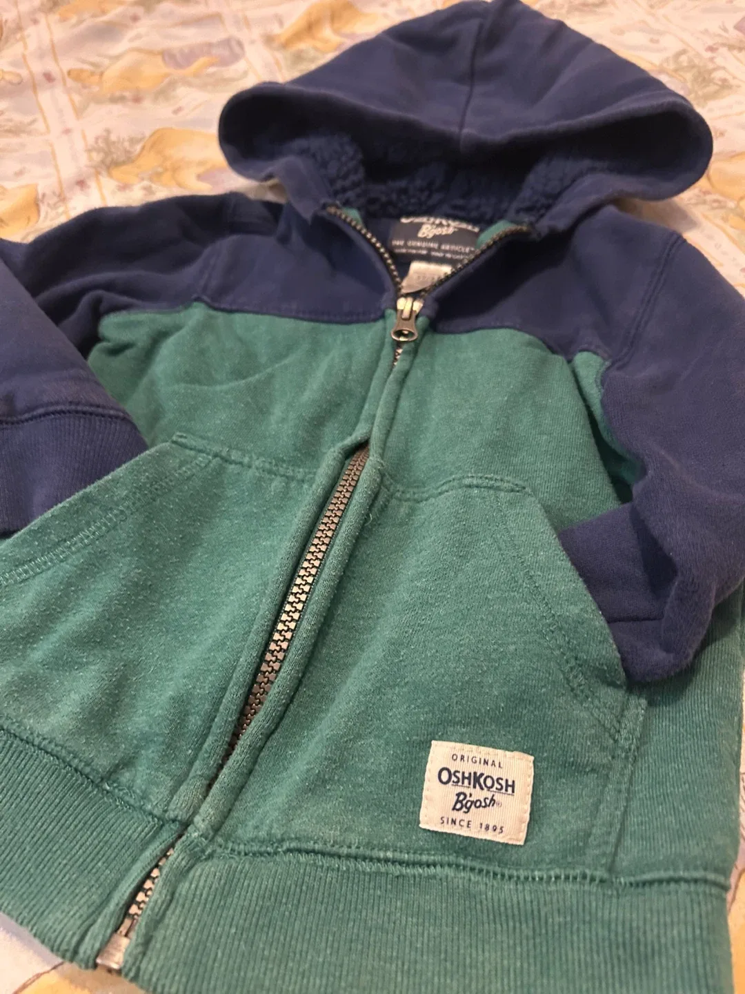 OshKosh B'gosh 3T/3A Hoodie - Blue & Green image indicator(3)