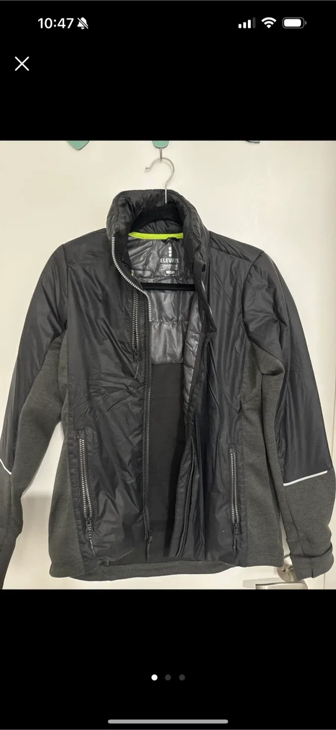 Elevate Women's Jacket - Size S/P image indicator(2)