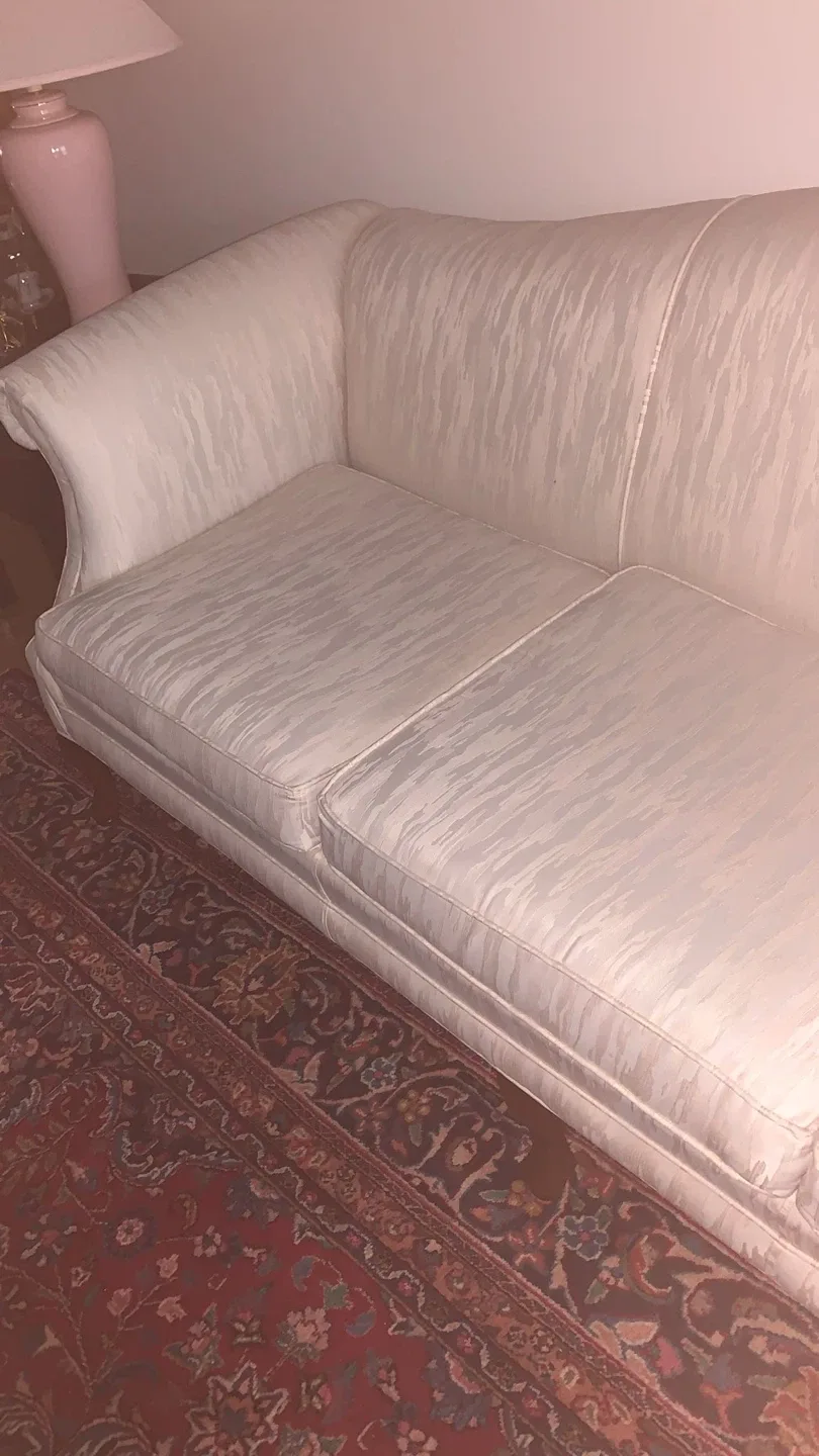 Cream Sofa image indicator(3)