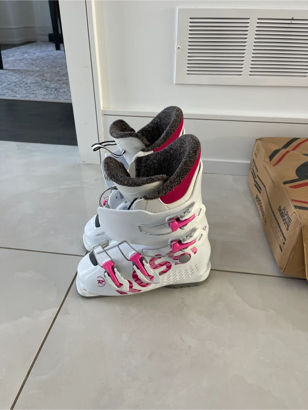 Rossignol Fun Girl 4 Ski Boots - Size 22.5 image indicator(3)