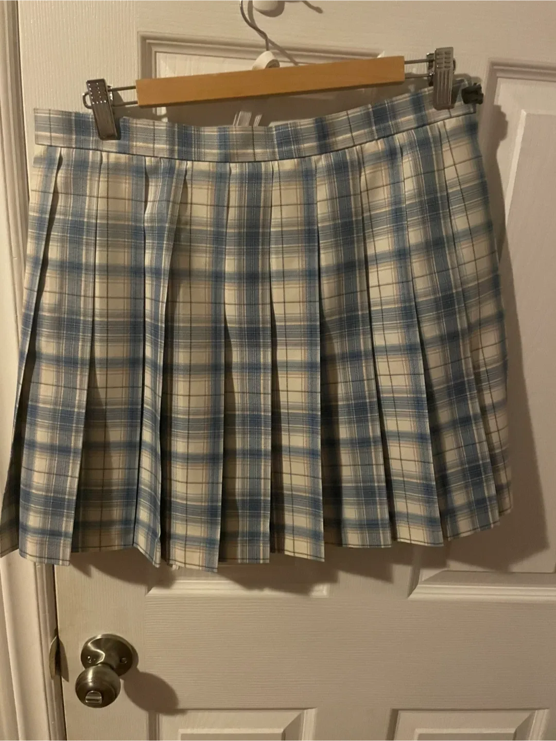 Blue Plaid Pleated Skirt(give a shirt as freebie) image indicator(3)