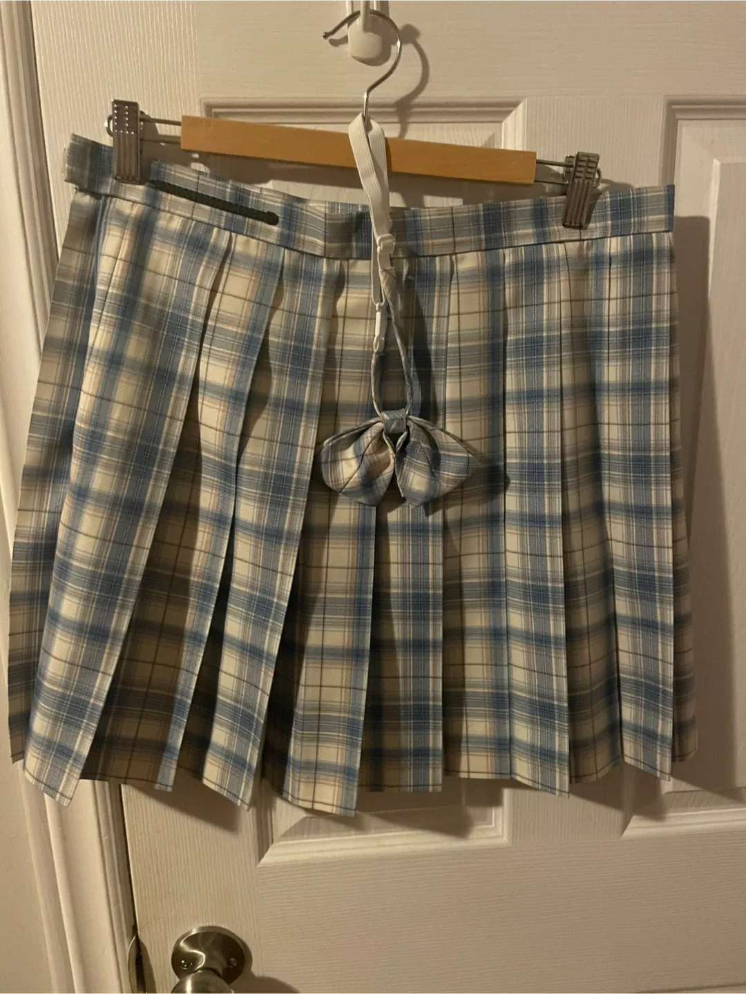 Blue Plaid Pleated Skirt(give a shirt as freebie) thumbnail