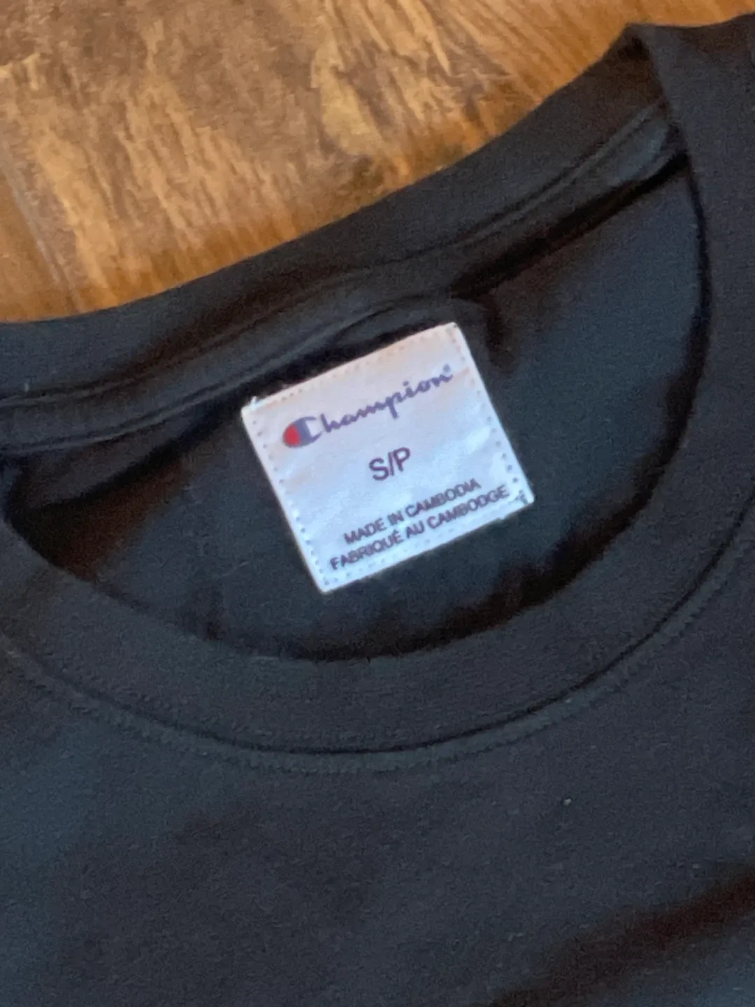 Champion T-Shirt - Size Small image indicator(3)