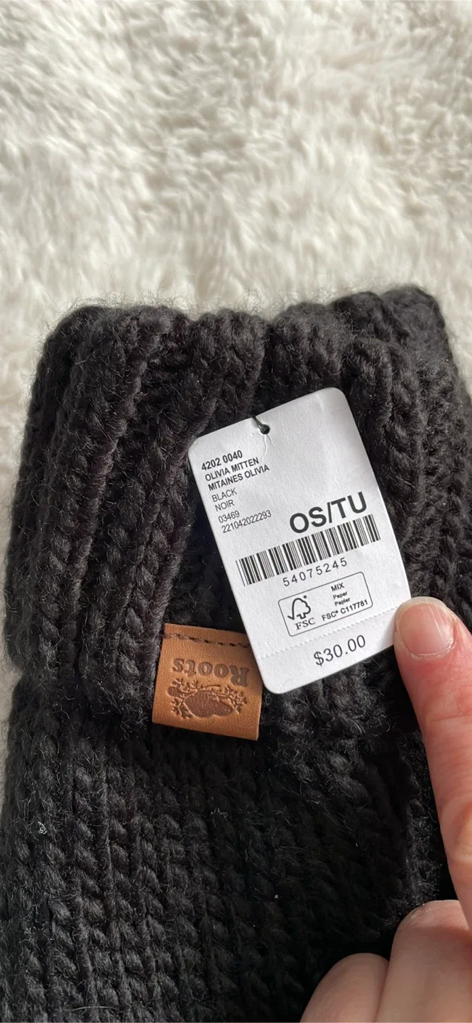 Roots Olivia Mittens - Black, OS/TU image indicator(3)