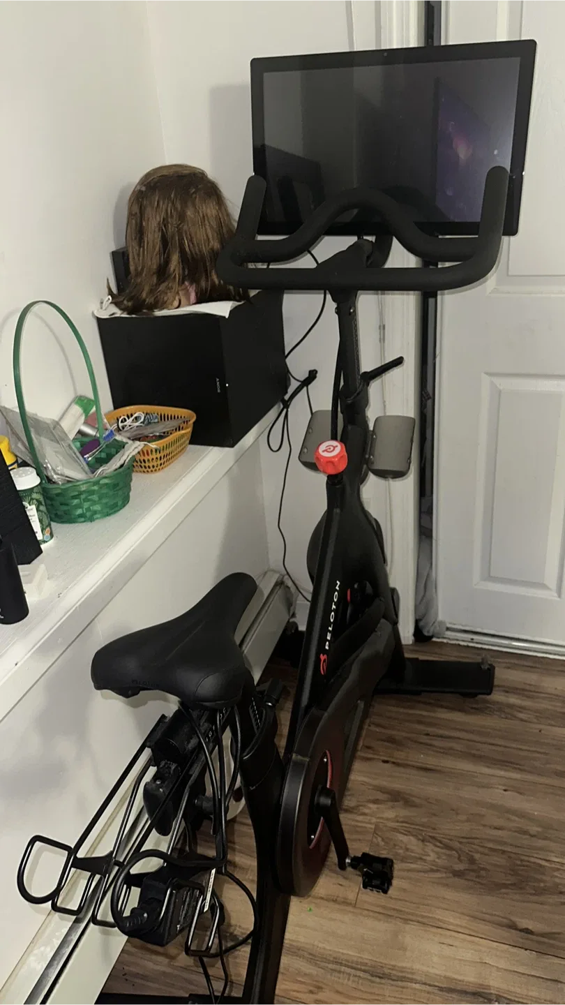 Peloton Exercise Bike image indicator(4)