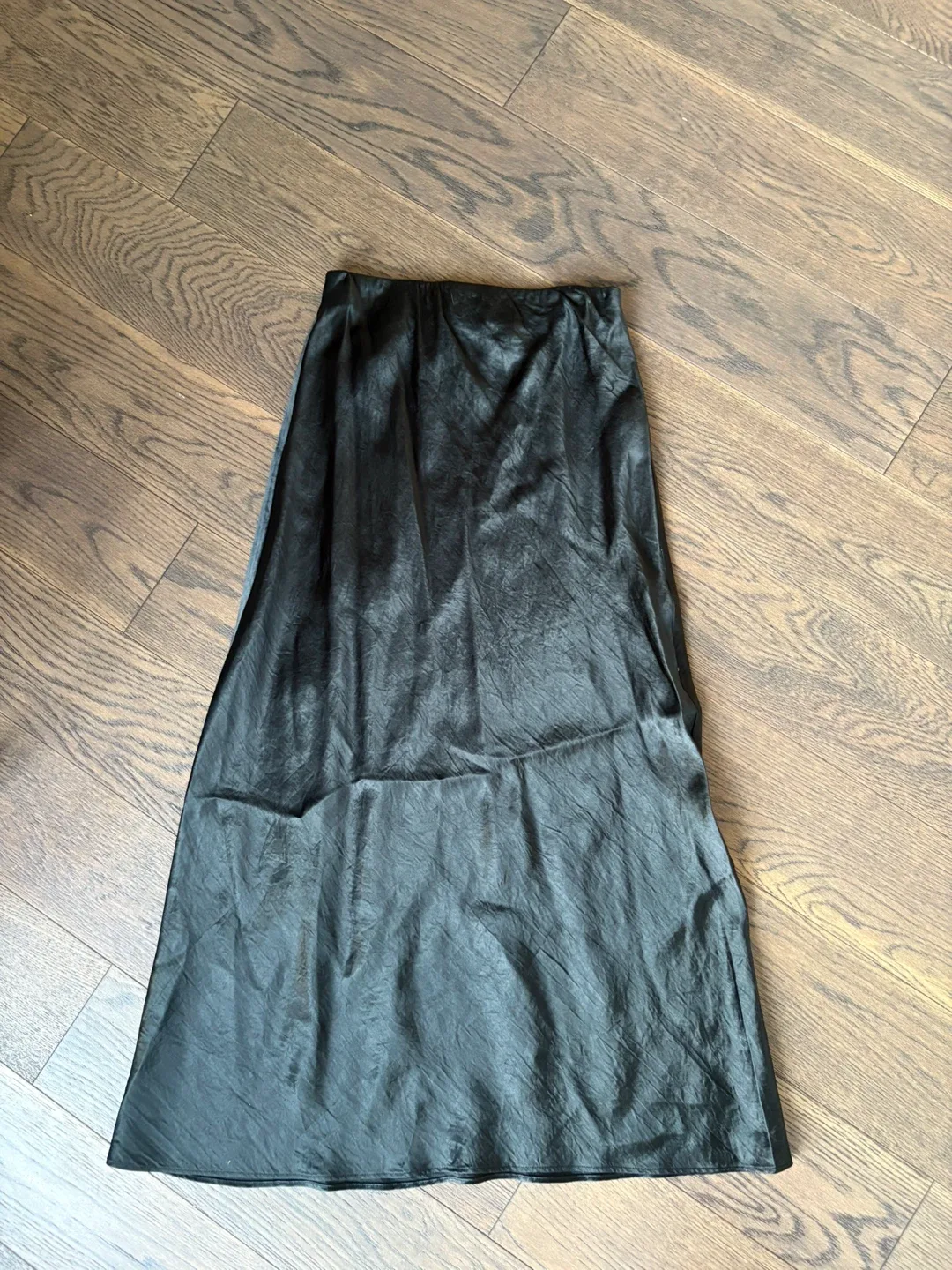 Aritizia Babaton Slip SatinBlack Skirt Size 00