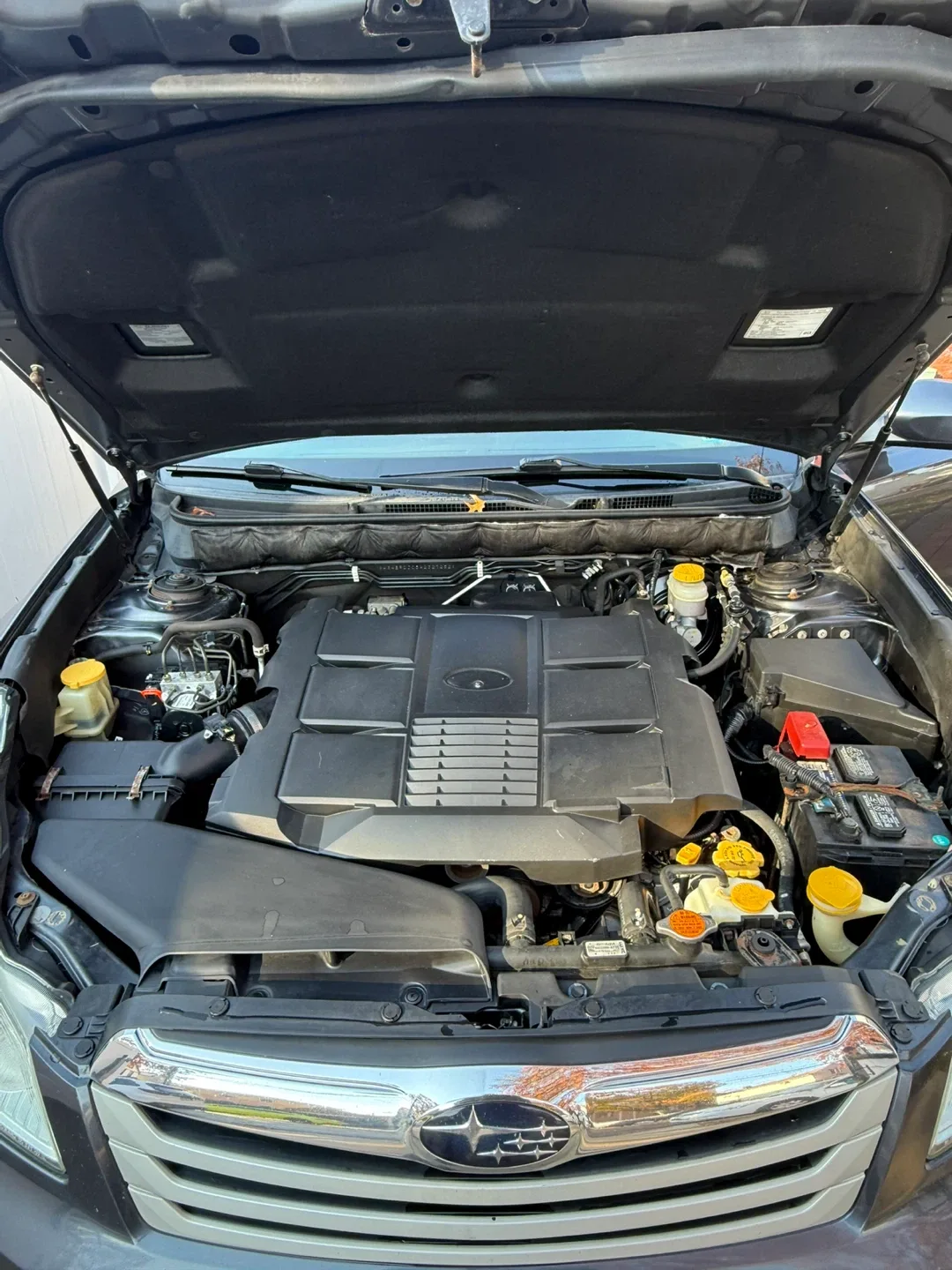 2010 Subaru Outback LTD AWD 3.6L image indicator(10)