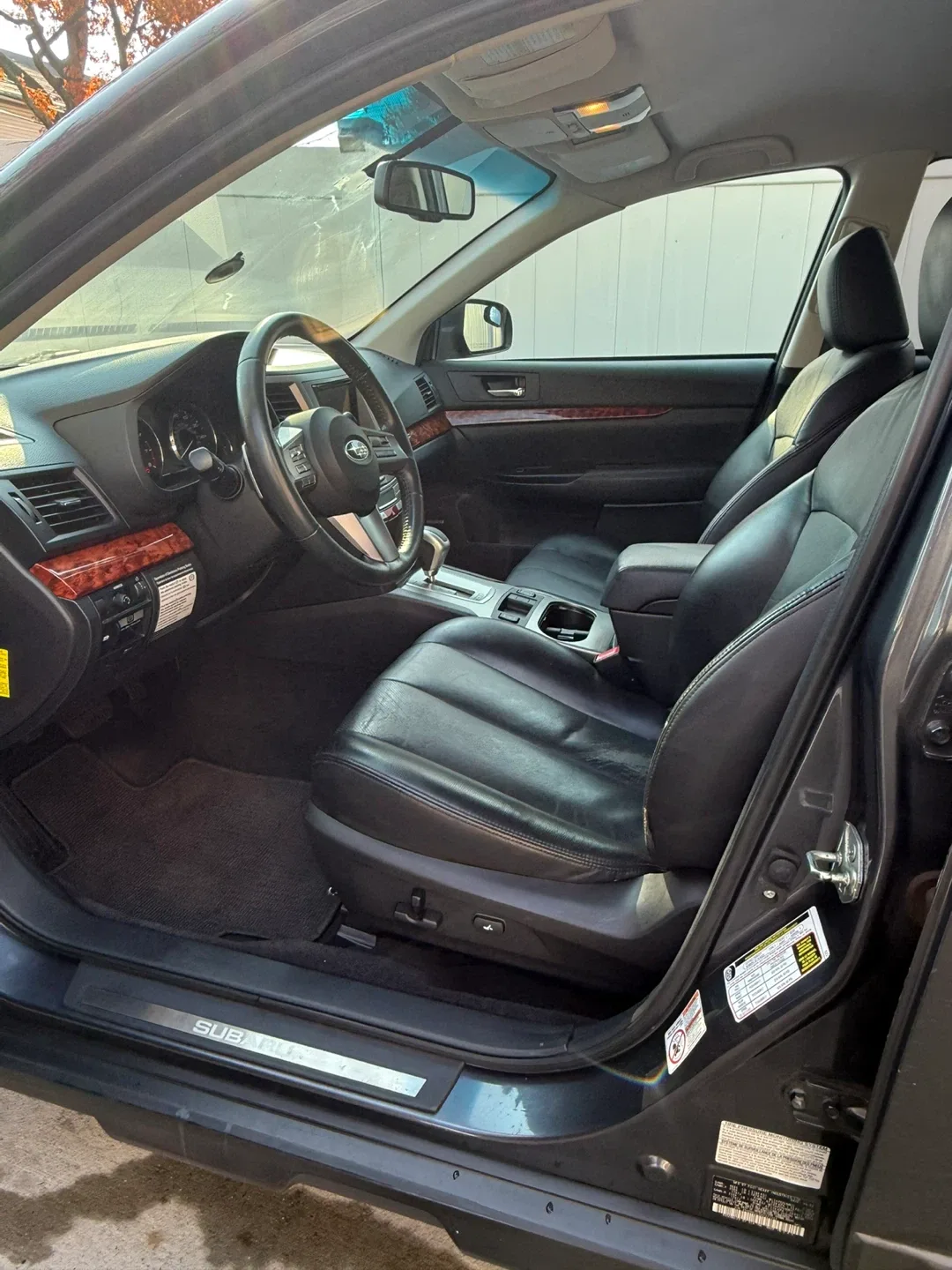 2010 Subaru Outback LTD AWD 3.6L image indicator(9)