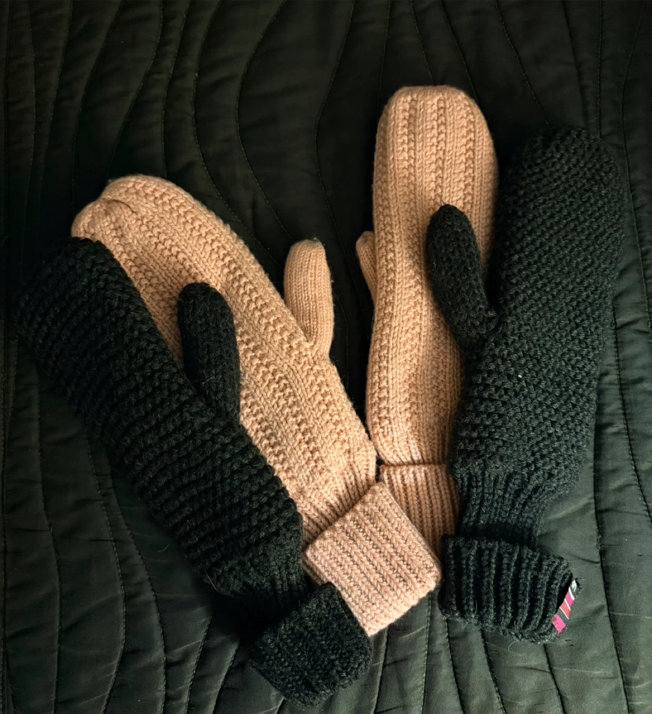 Pink & Black Mittens - photo 2