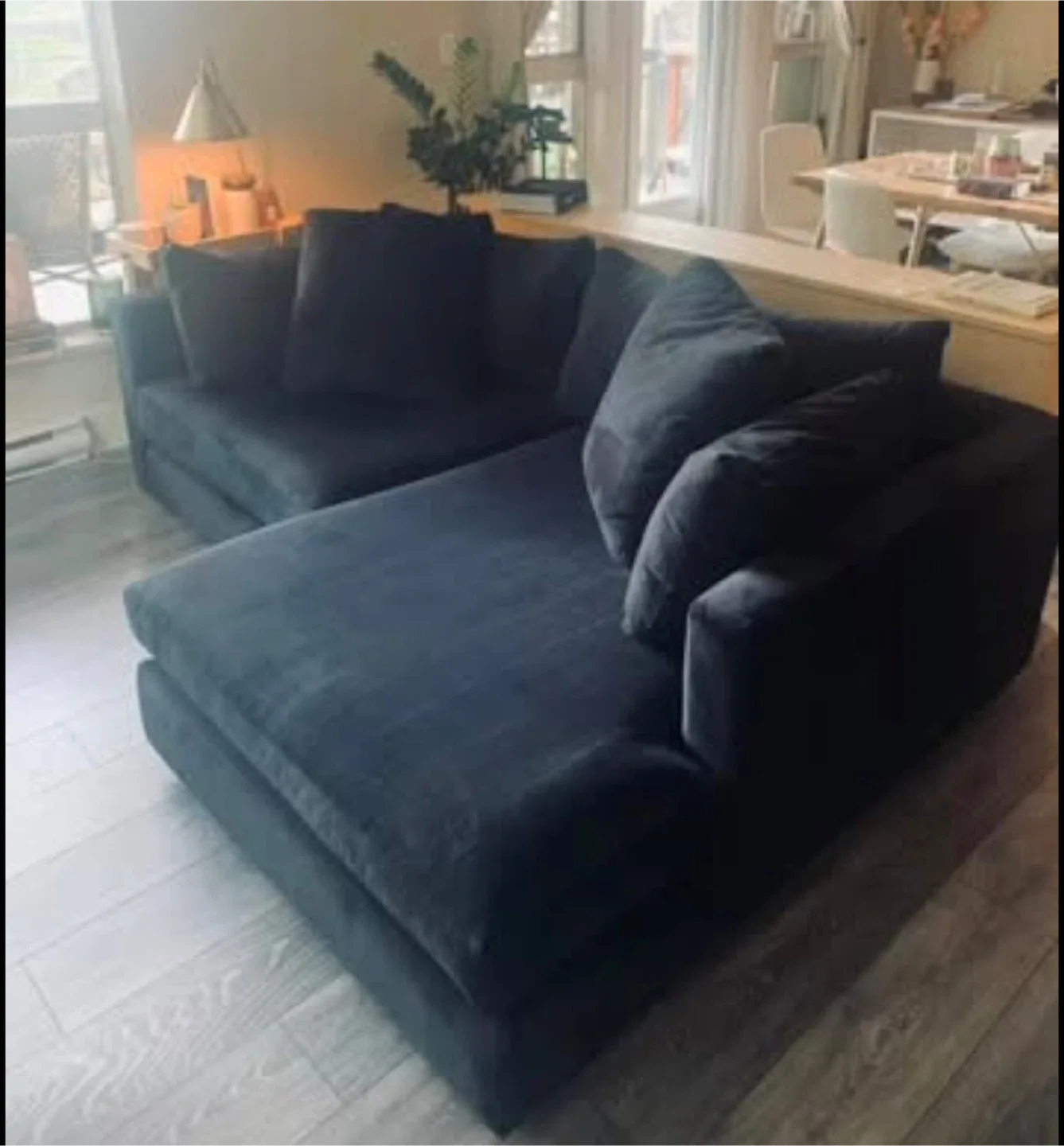 Designer Black Sectional Sofa with Chaise in Pristine Condition image indicator(2)