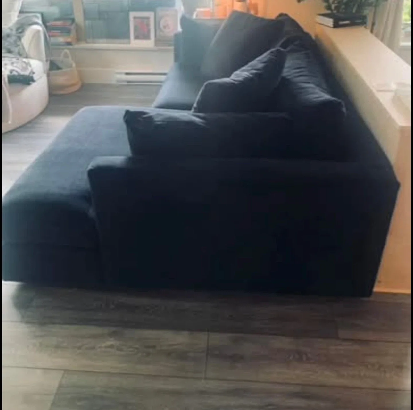 Designer Black Sectional Sofa with Chaise in Pristine Condition image indicator(3)